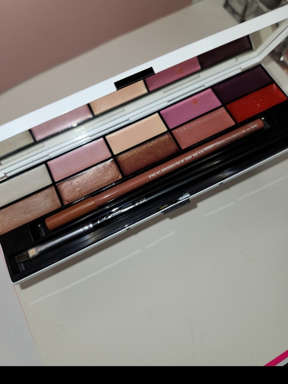 VINTAGE MAC LIMITED EDITION HOLIDAY LIP PALETTE WITH OG SPICE LIP LINER!! *RARE!